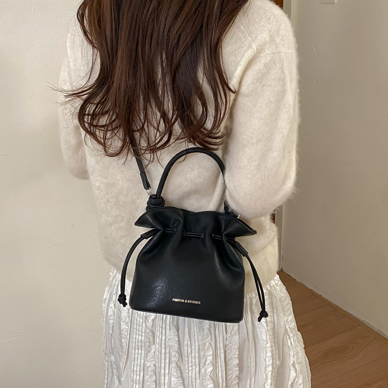 Women's Faux Leather Bucket Ba - Luxury Bags Office recension och pris