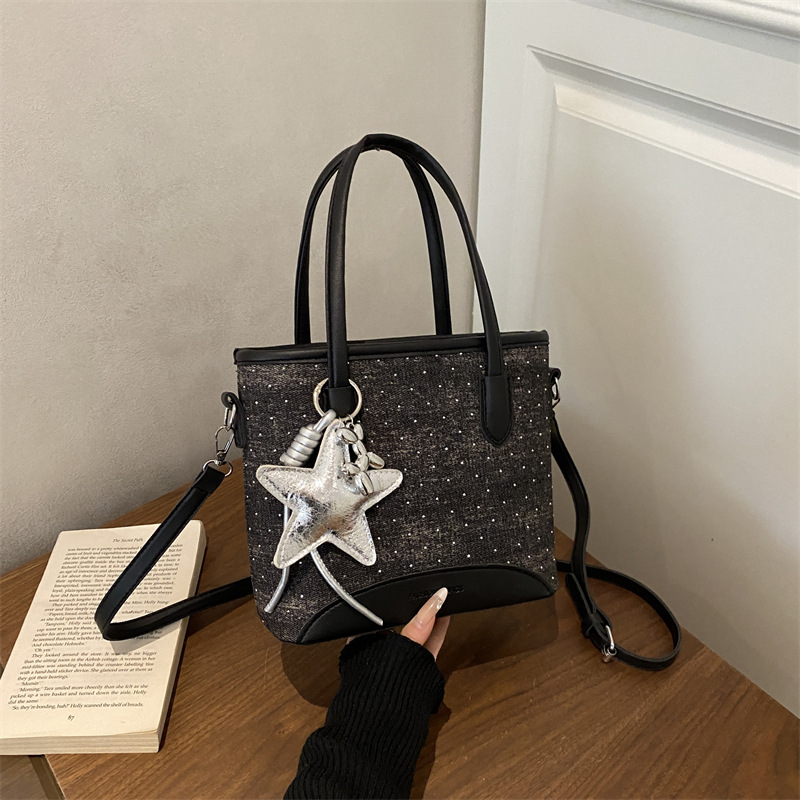 Denim Underarm Shopper Totes L - Luxury Bags Denim recension och pris