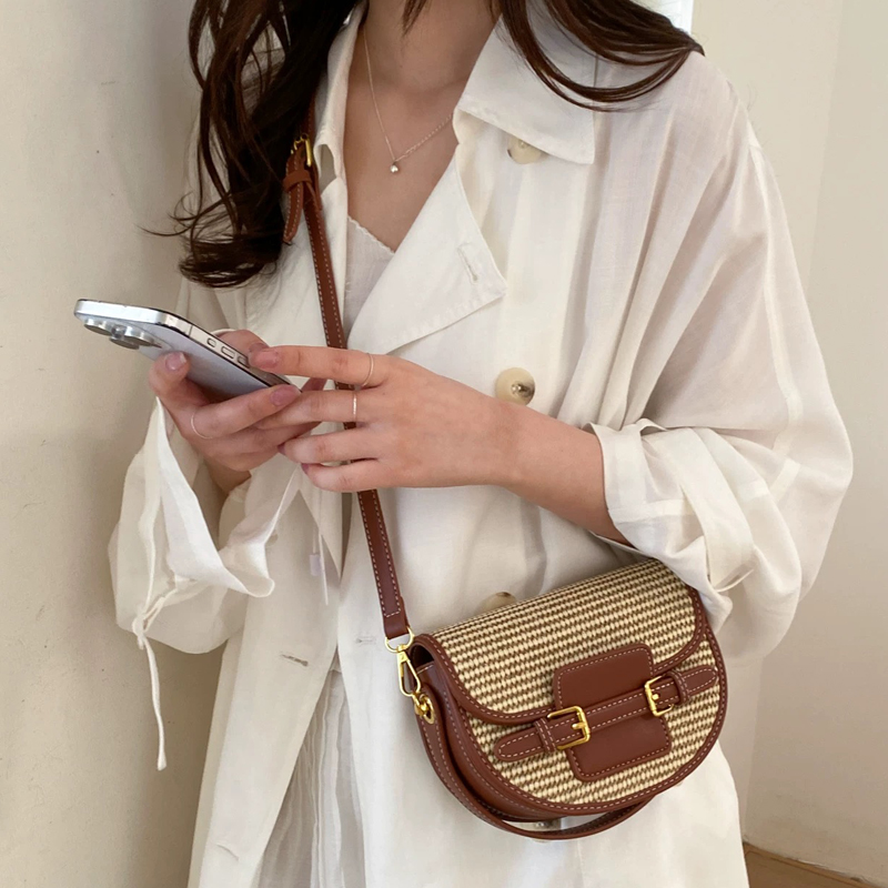 England Style Mini Straw Saddl - Luxury Bags 2026 recension och pris
