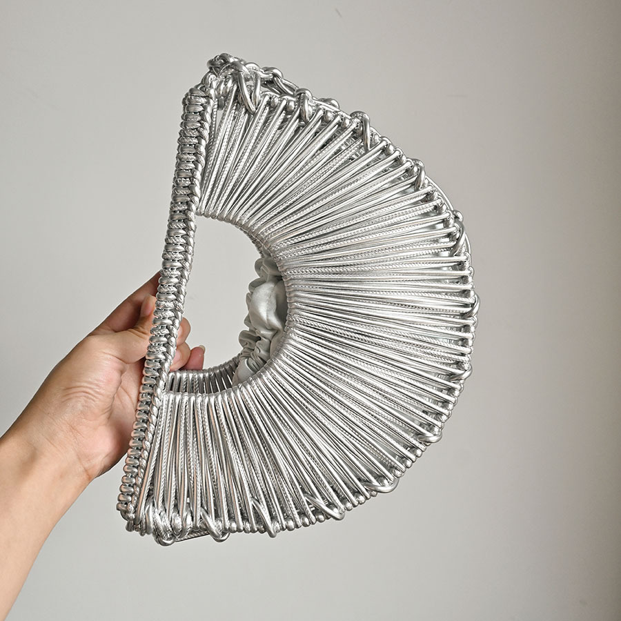Metal Style Hollow Out Woven C - Luxury Bags Europe recension och pris