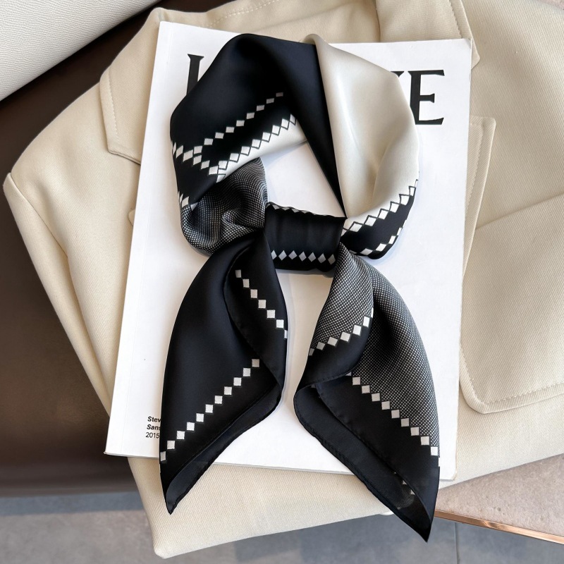 New Luxury Horse Pattern Silk  - Luxury Bags Office recension och pris